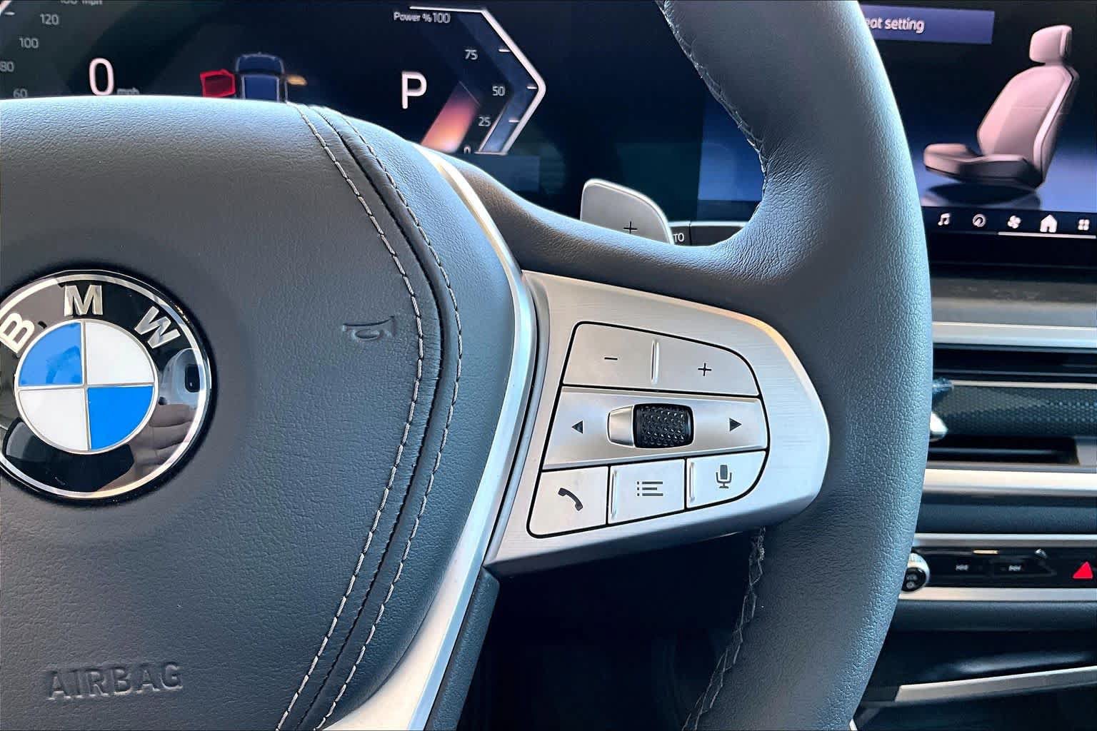 Used 2027 BMW X7 xDrive40i AWD/4WD image 17