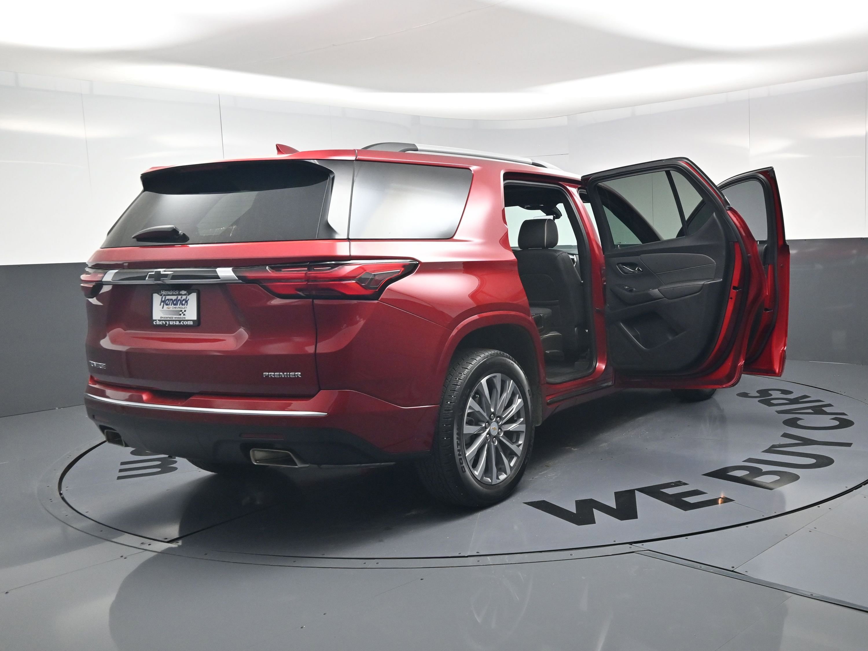 Used 2023 Chevrolet Traverse Premier w/ LPO, Floor Liner Package image 27