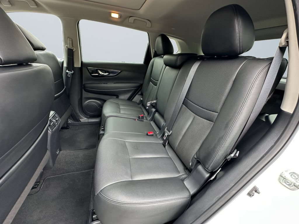 Used 2020 Nissan Rogue SL w/ Premium Package AWD/4WD image 13