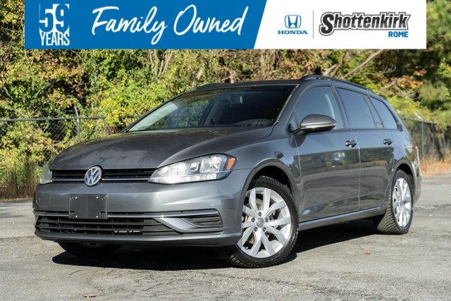 Used 2018 Volkswagen Golf SE