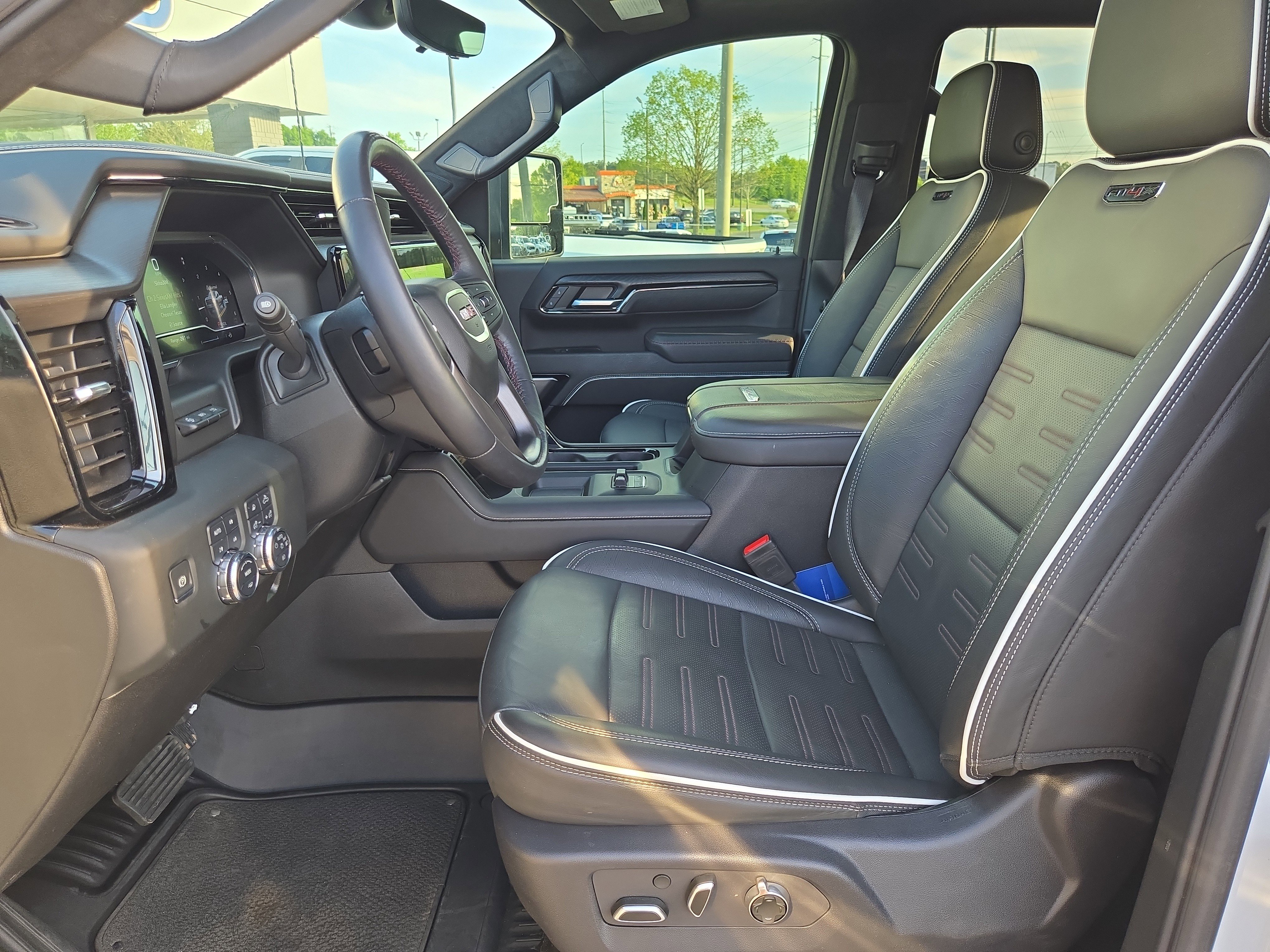 Used 2024 GMC Sierra 2500 AT4X image 23