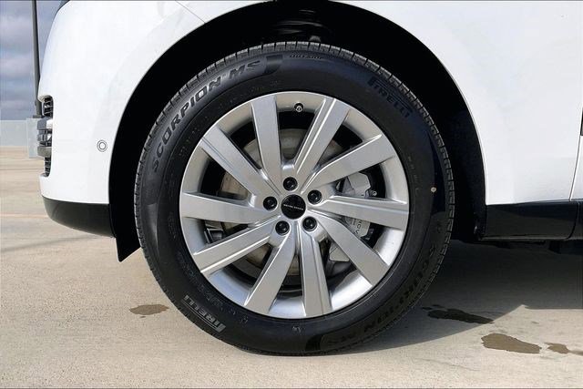 New 2026 Land Rover Range Rover SE image 15