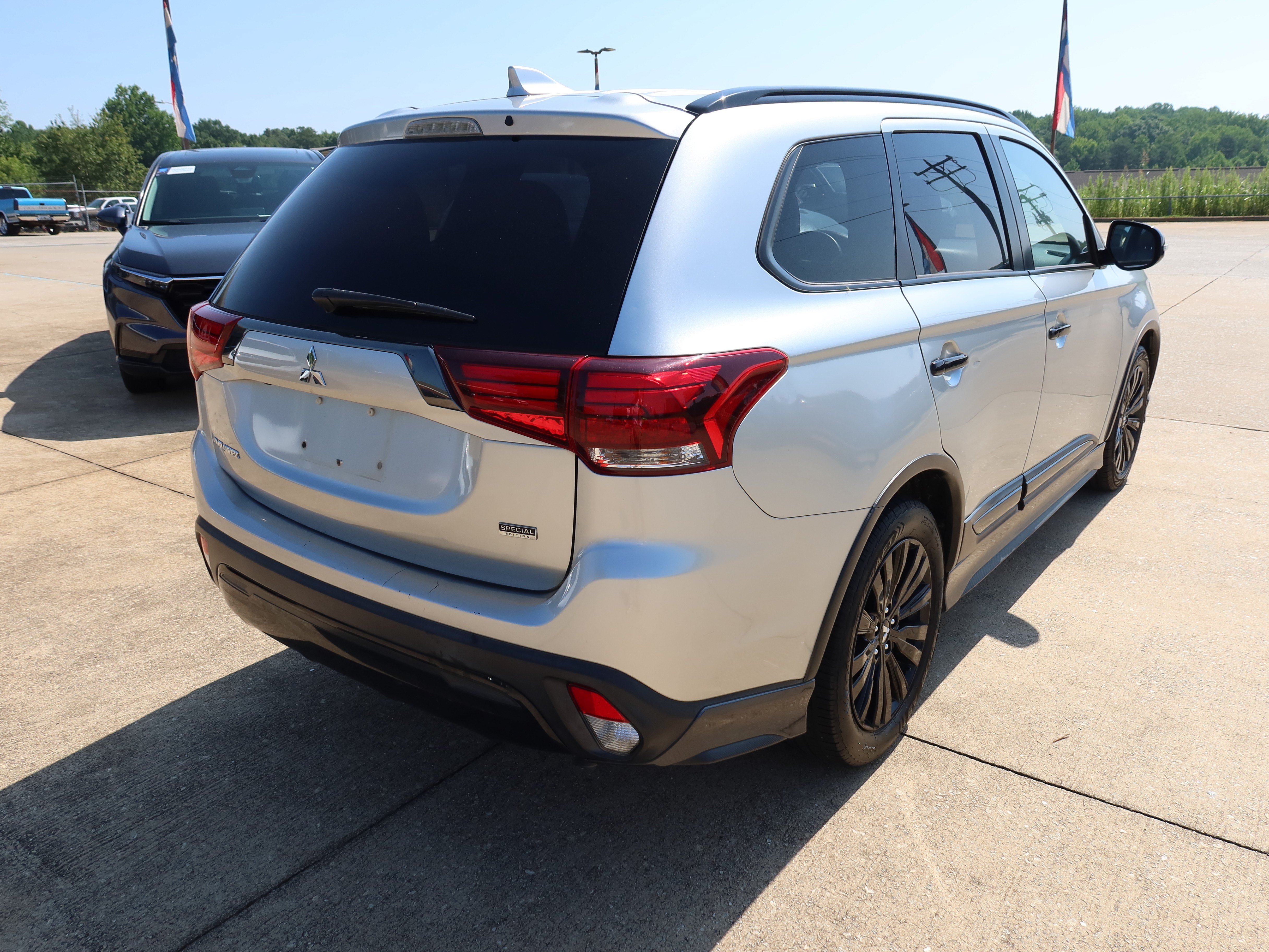 Used 2020 Mitsubishi Outlander LE FWD image 7