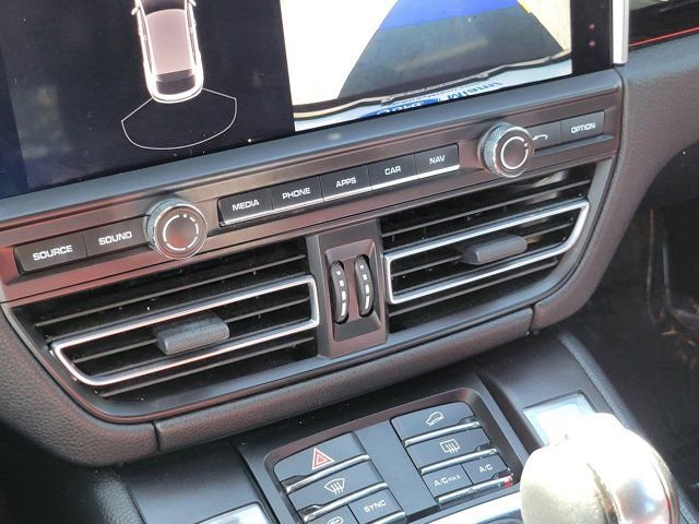 Used 2021 Porsche Macan S AWD/4WD image 27