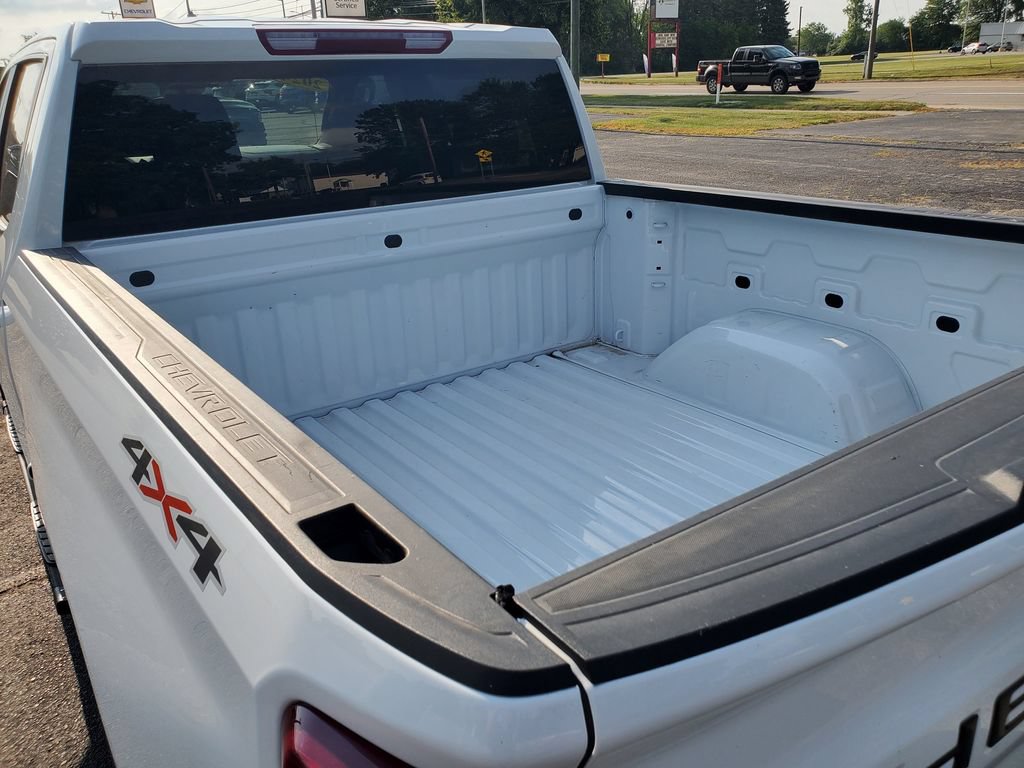 Certified 2024 Chevrolet Silverado 1500 LT AWD/4WD image 28