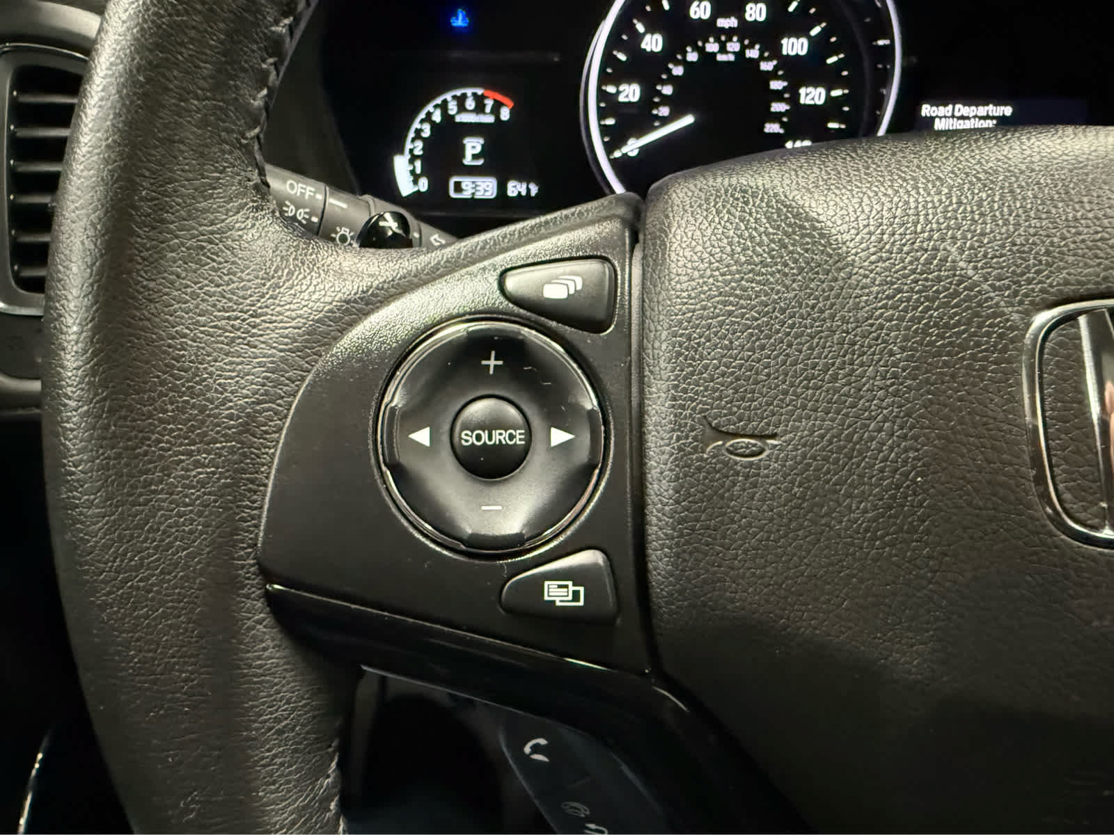 Used 2020 Honda HR-V Touring image 13
