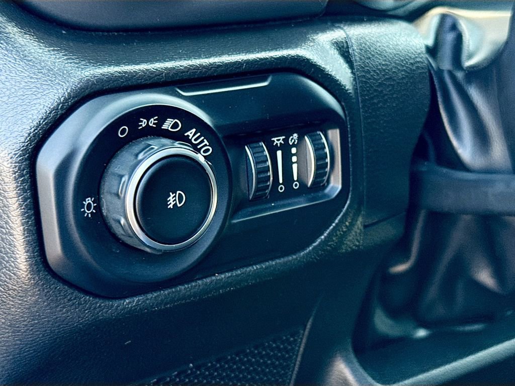 Used 2022 Jeep Wrangler Unlimited Sport image 11