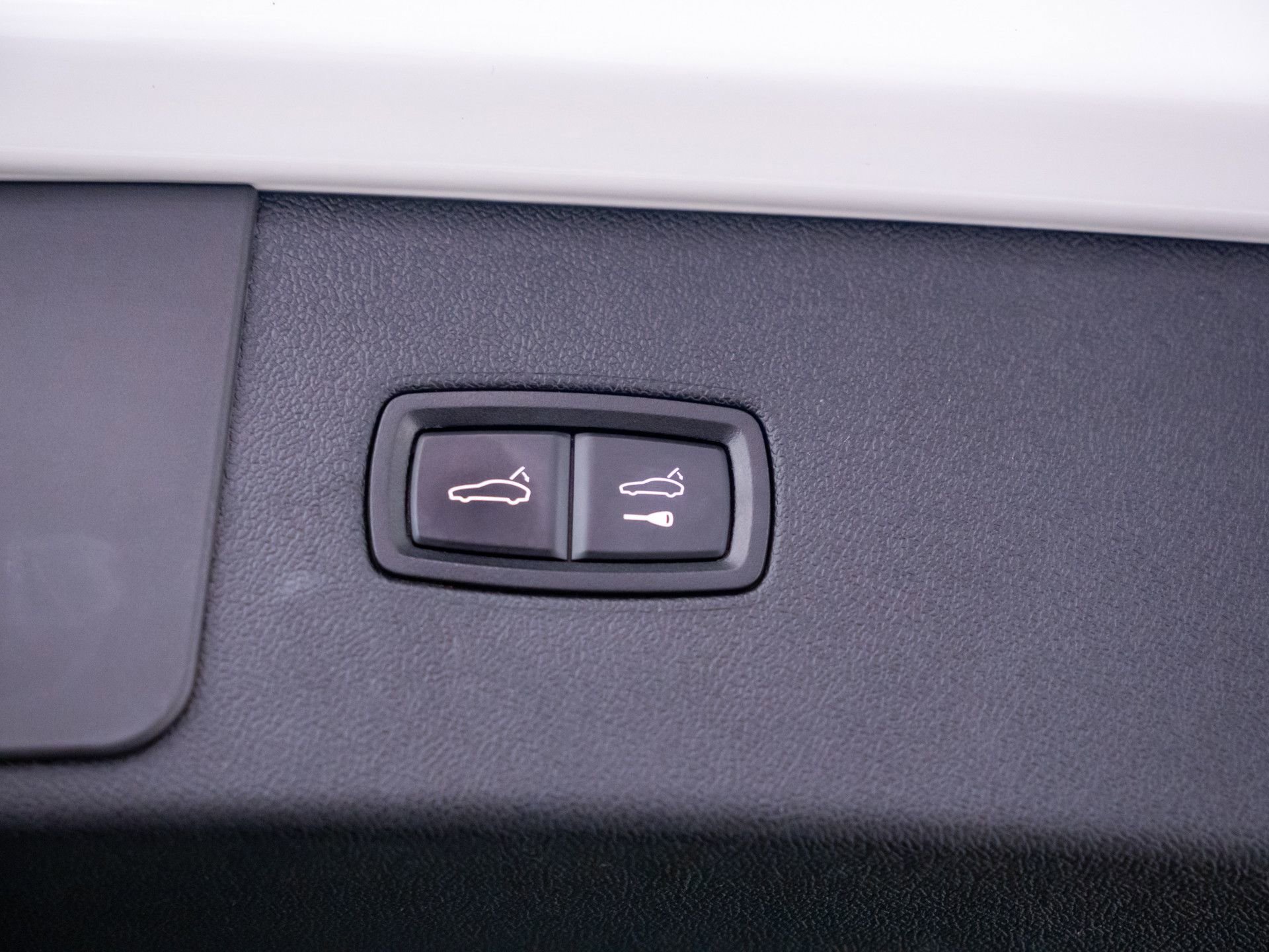 Certified 2022 Porsche Cayenne S Platinum image 34