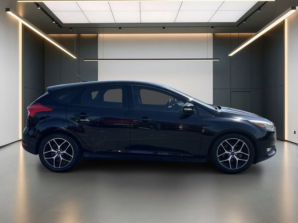Used 2017 Ford Focus SEL image 6