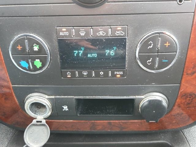 Used 2009 Chevrolet Avalanche LT image 28