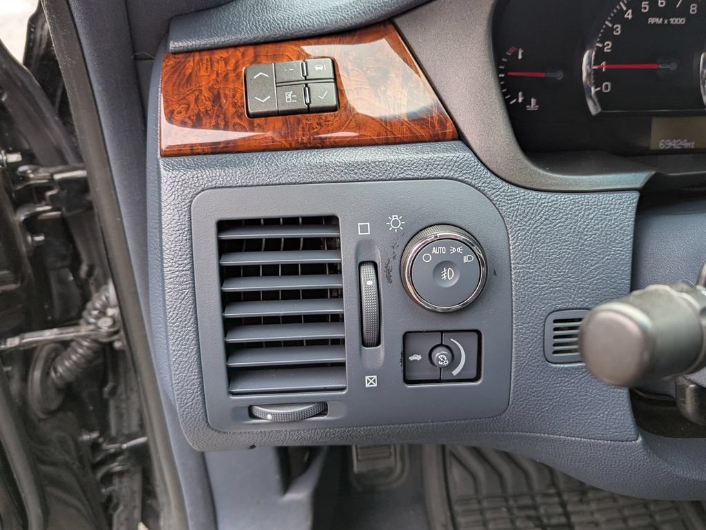 Used 2007 Cadillac DTS FWD image 14