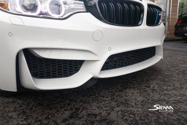 Used 2017 BMW M4 Convertible image 13