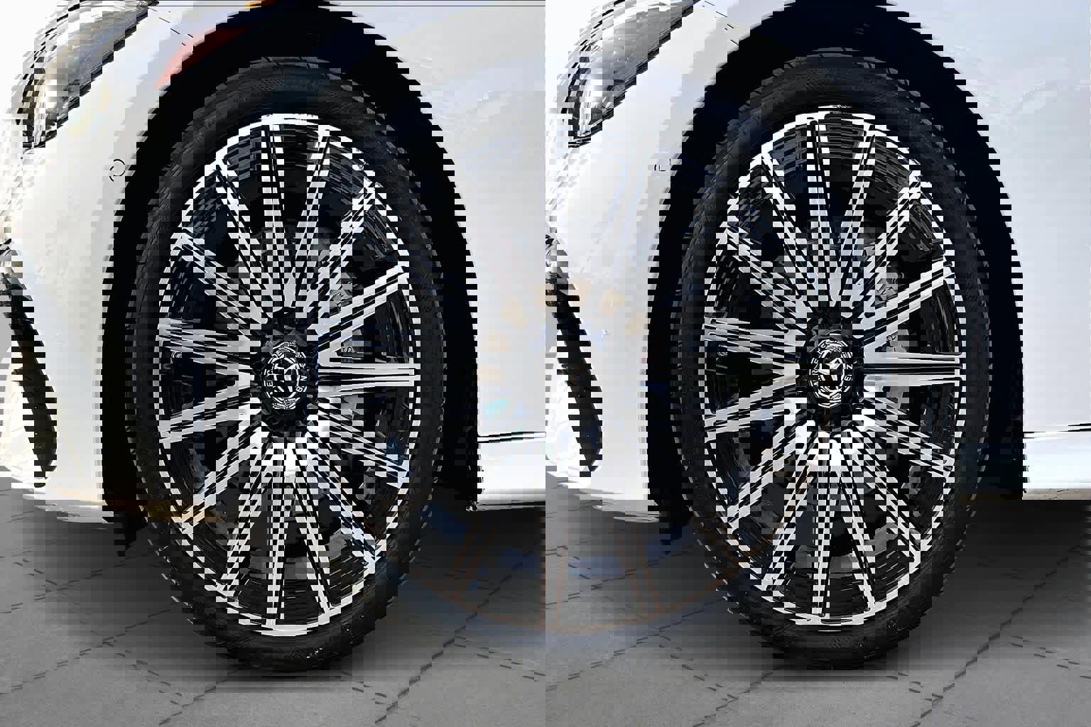 Used 2024 Mercedes-Benz CLE 300 4MATIC Coupe image 11