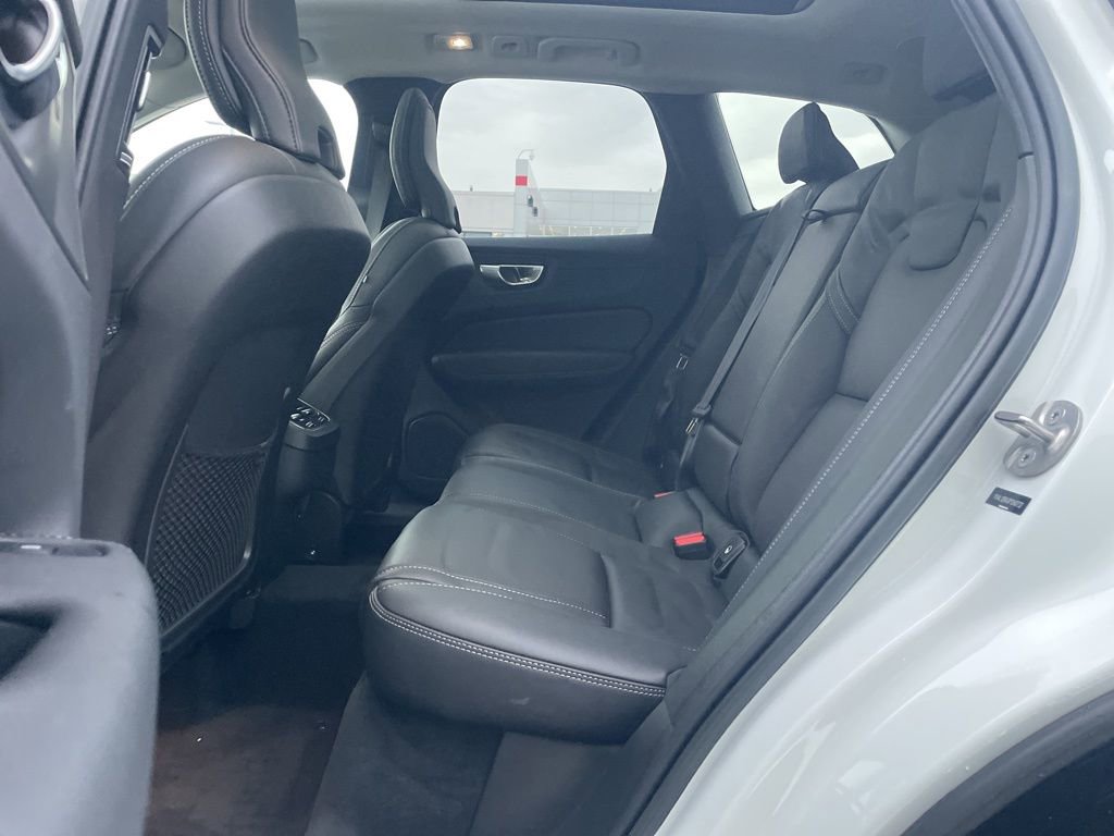 Certified 2023 Volvo XC60 B5 Ultimate image 18