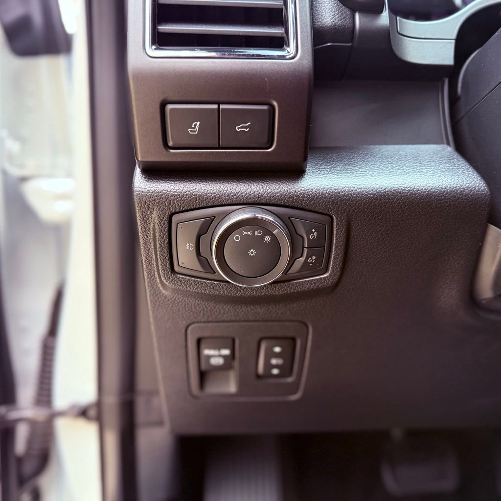 Used 2021 Ford Expedition Max Limited image 21