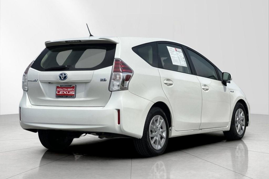 Used 2016 Toyota Prius V Two FWD image 6