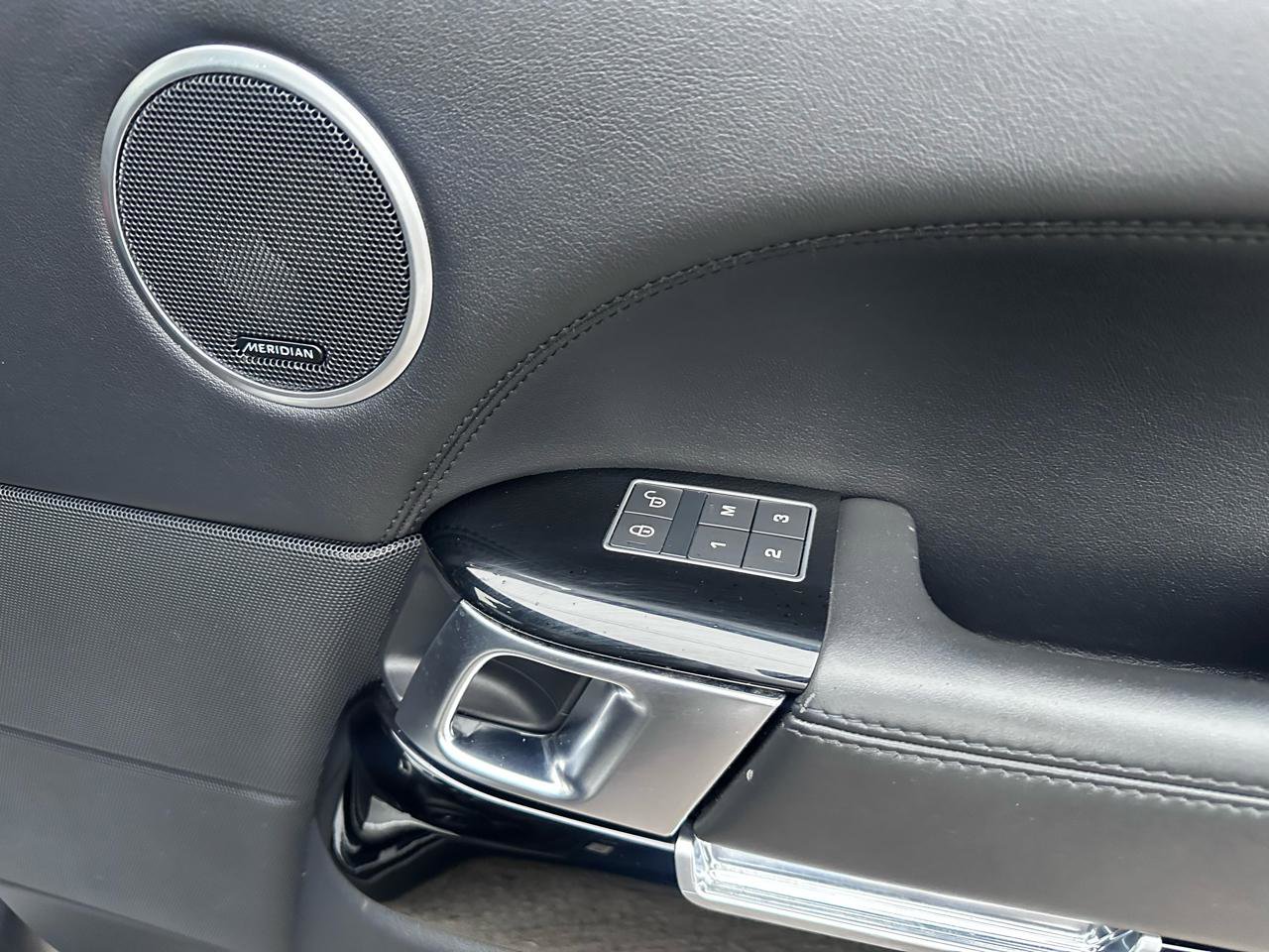 Used 2016 Land Rover Range Rover Supercharged image 45