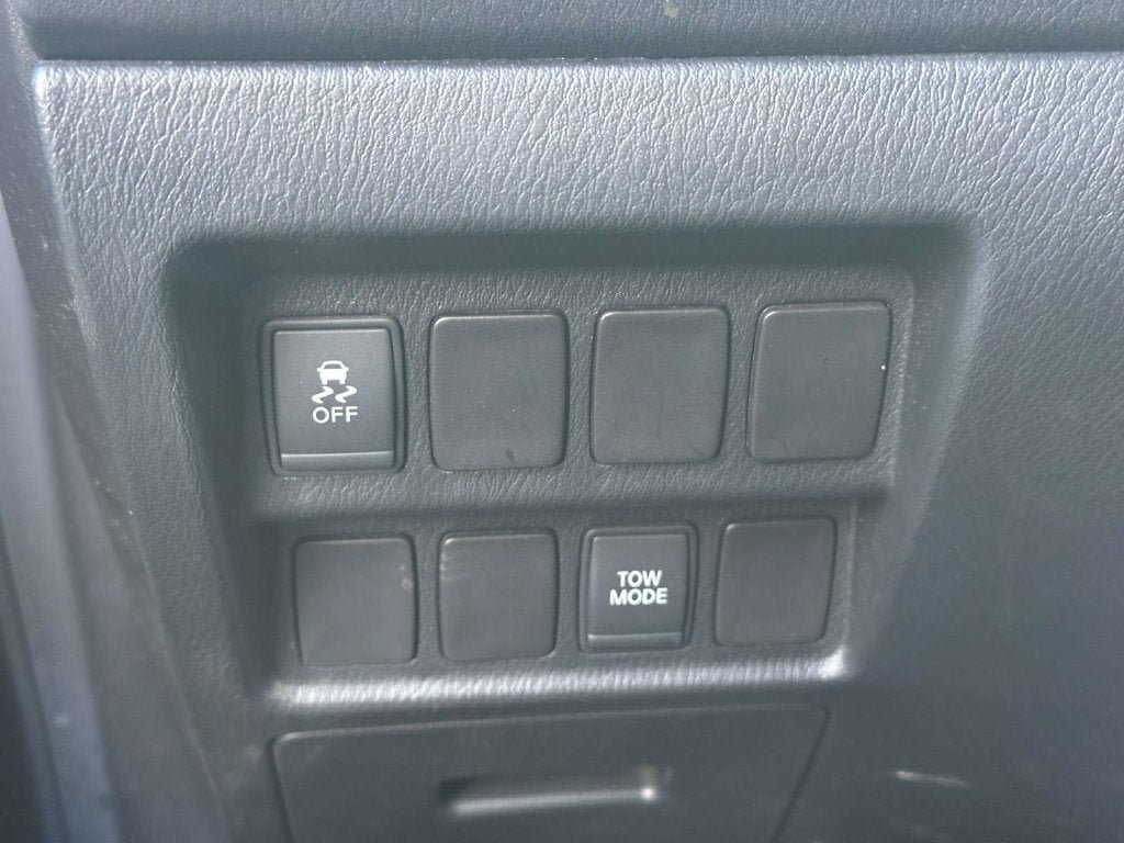 Used 2015 Nissan Pathfinder SV w/ Cargo Package FWD image 33