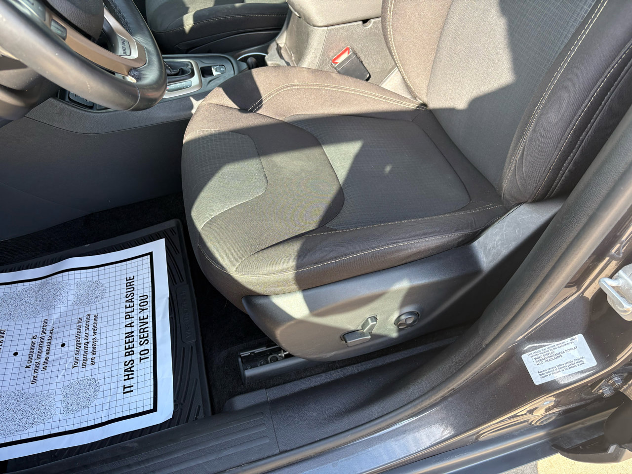 Used 2016 Jeep Cherokee Latitude image 16