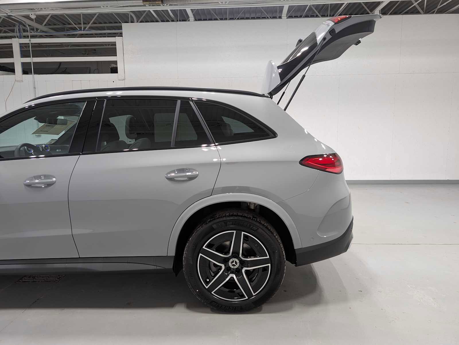 New 2026 Mercedes-Benz GLC 300 GLC 300 image 9