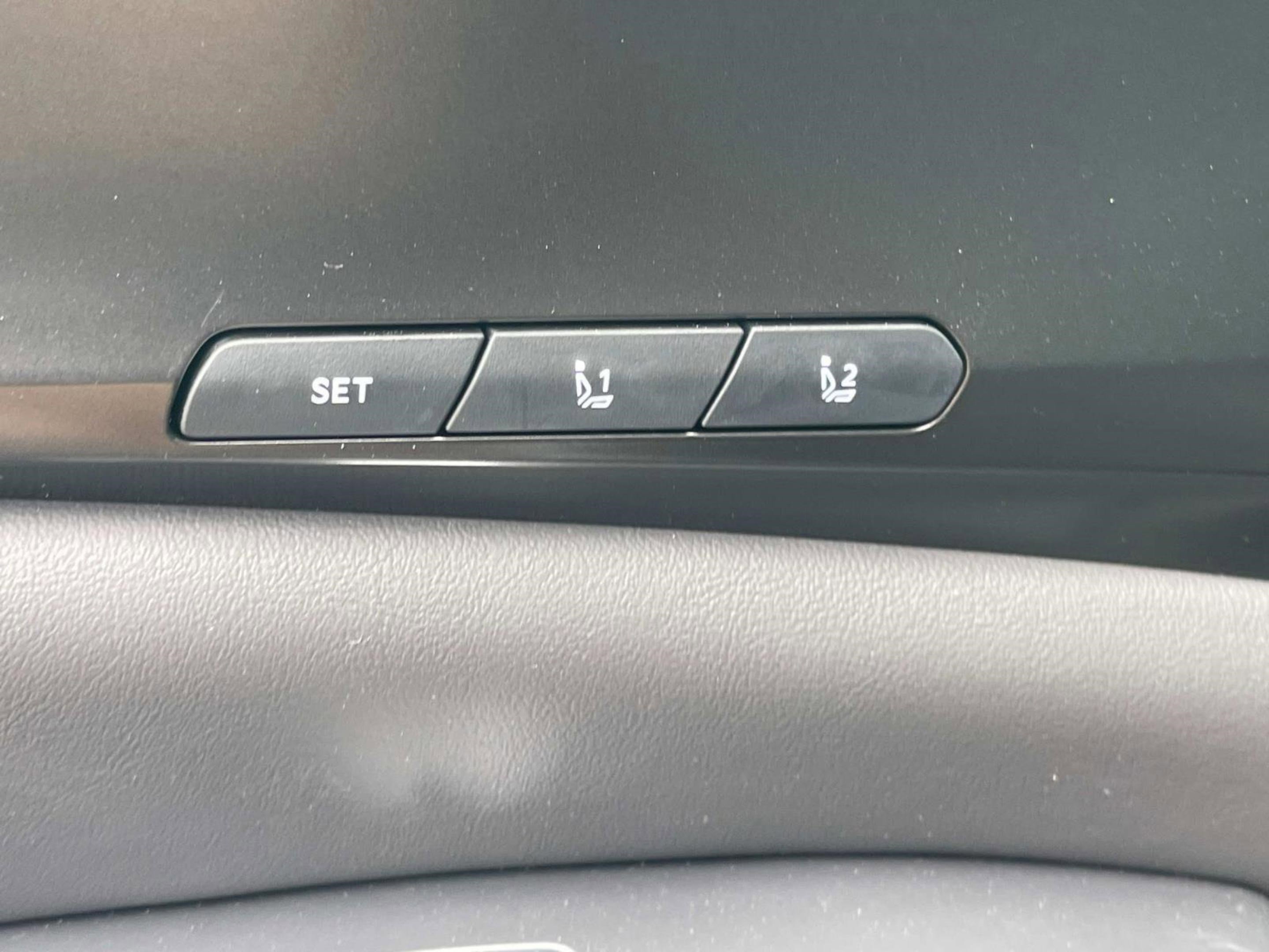 New 2025 Kia Carnival SX Prestige image 28