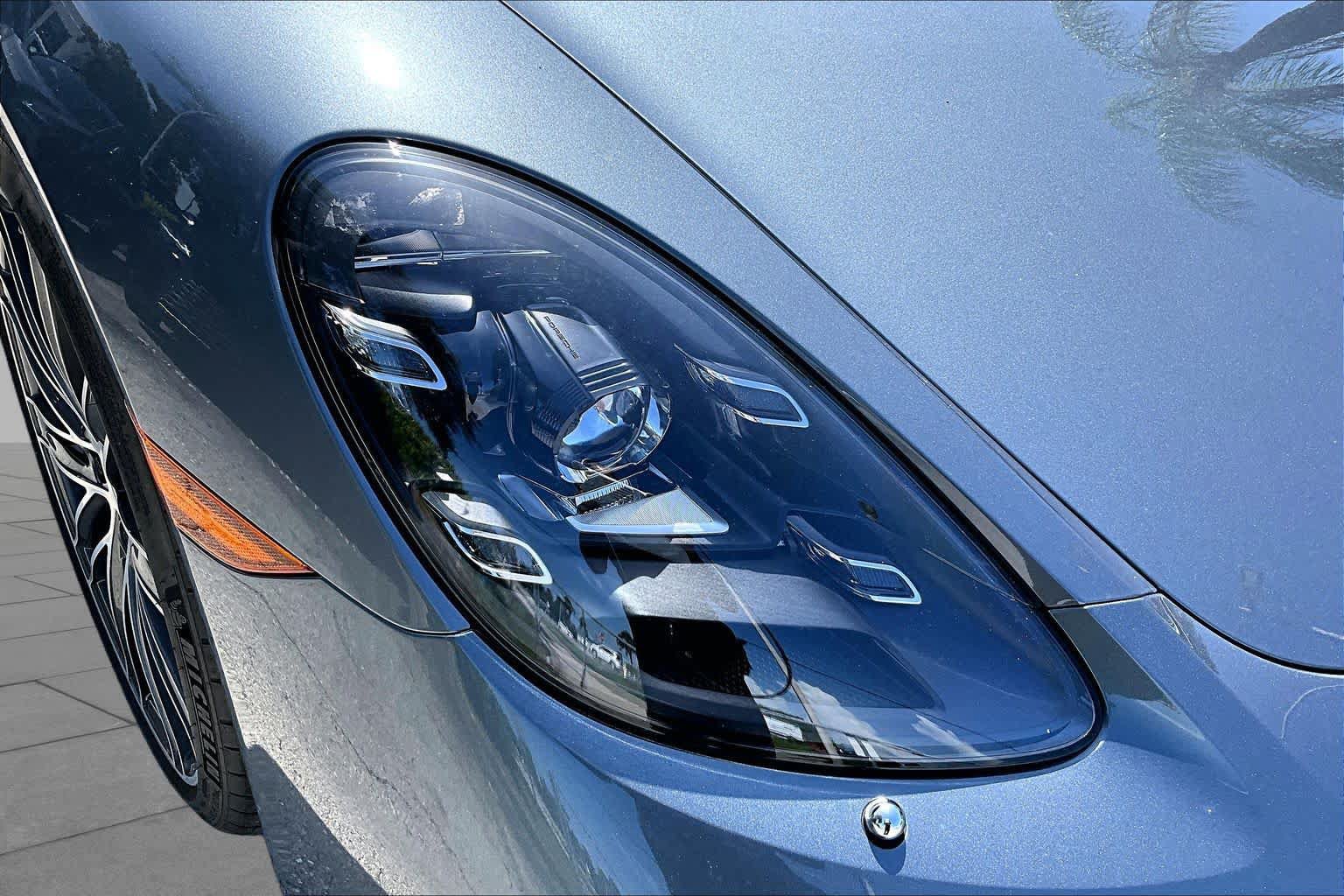 Used 2025 Porsche 718 Cayman RWD image 25
