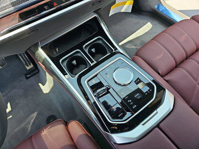 New 2025 BMW 760i xDrive w/ Executive Package image 28