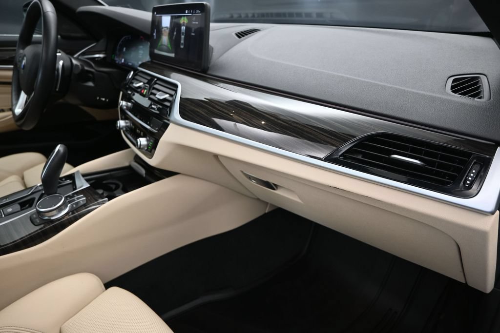 Certified 2023 BMW 530i w/ Premium Package RWD image 19
