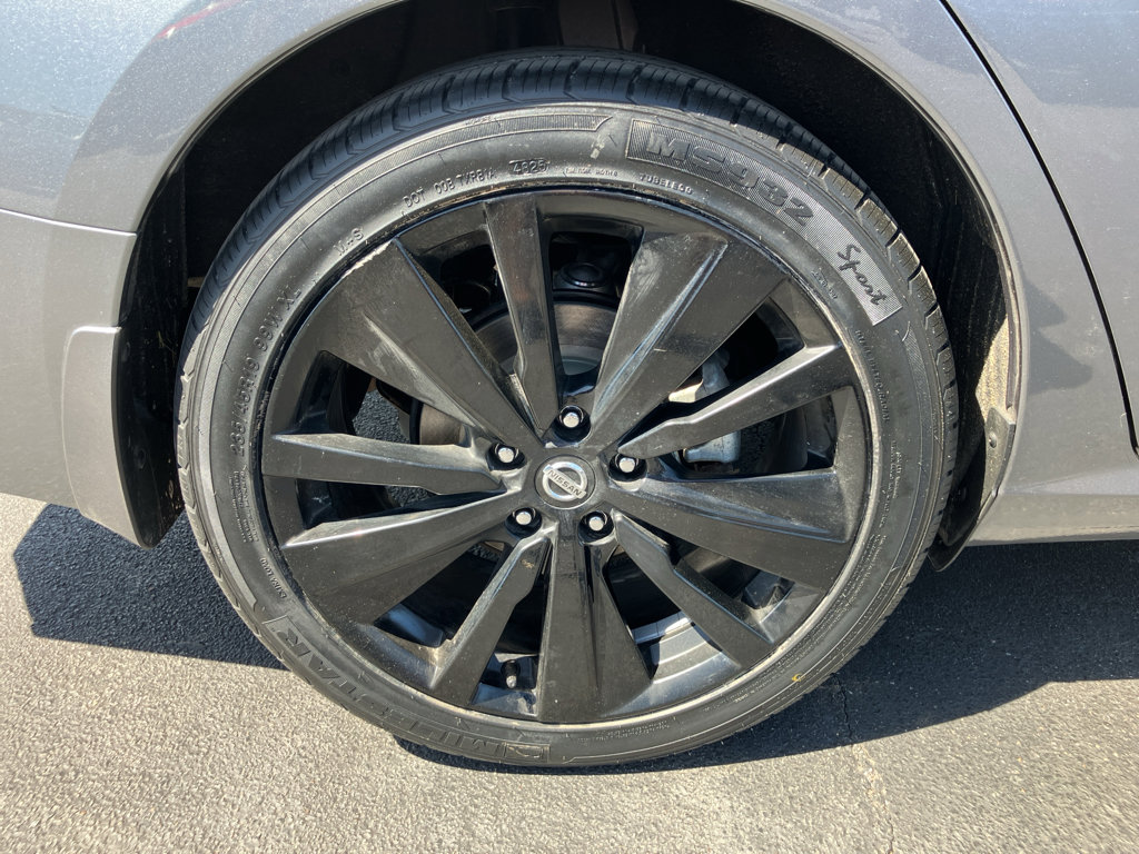 Used 2022 Nissan Altima 2.5 SR w/ Midnight Edition Package AWD/4WD image 12