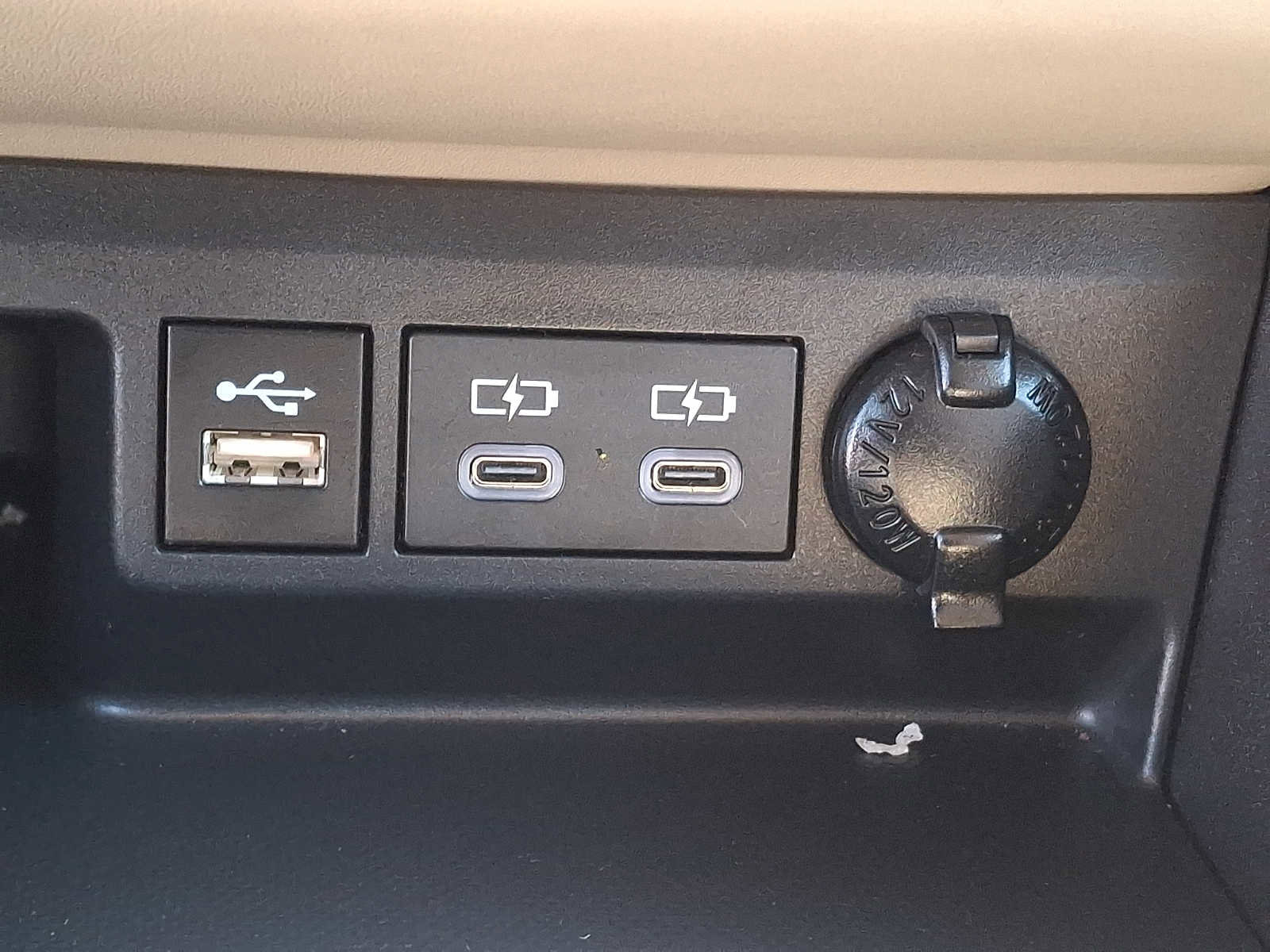 Used 2024 Toyota Highlander Limited image 23