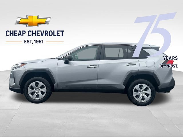 Used 2024 Toyota RAV4 LE FWD image 2