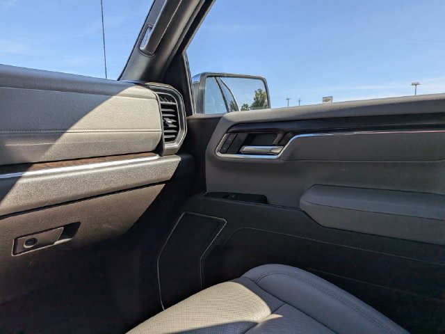 Used 2025 GMC Sierra 1500 SLT RWD image 17