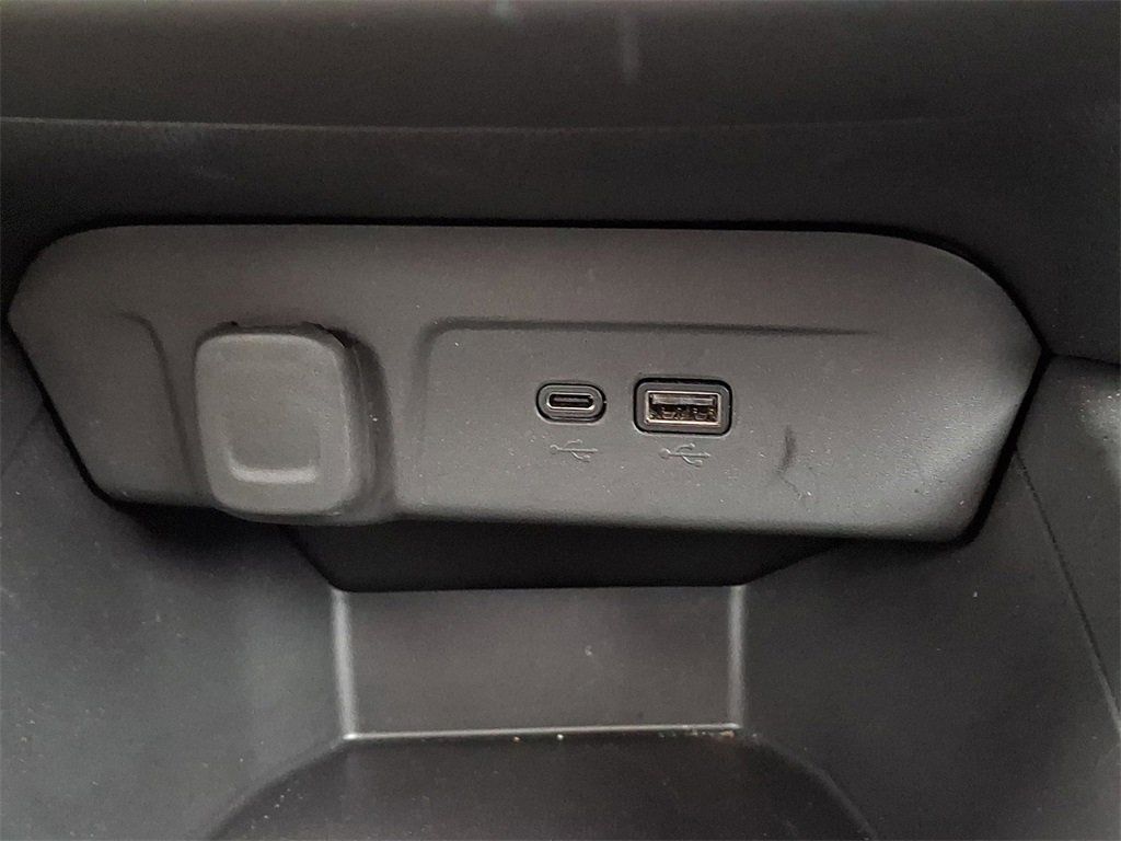 Used 2024 Chevrolet Trax RS w/ Sunroof Package image 26