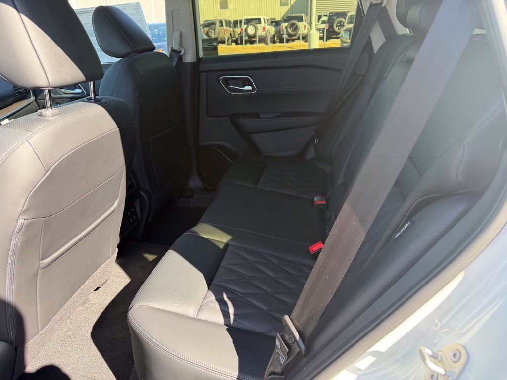 New 2026 Nissan Rogue Platinum w/ Platinum Premium Package AWD/4WD image 30