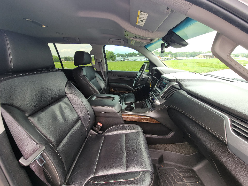 Used 2017 Chevrolet Suburban LT AWD/4WD image 37