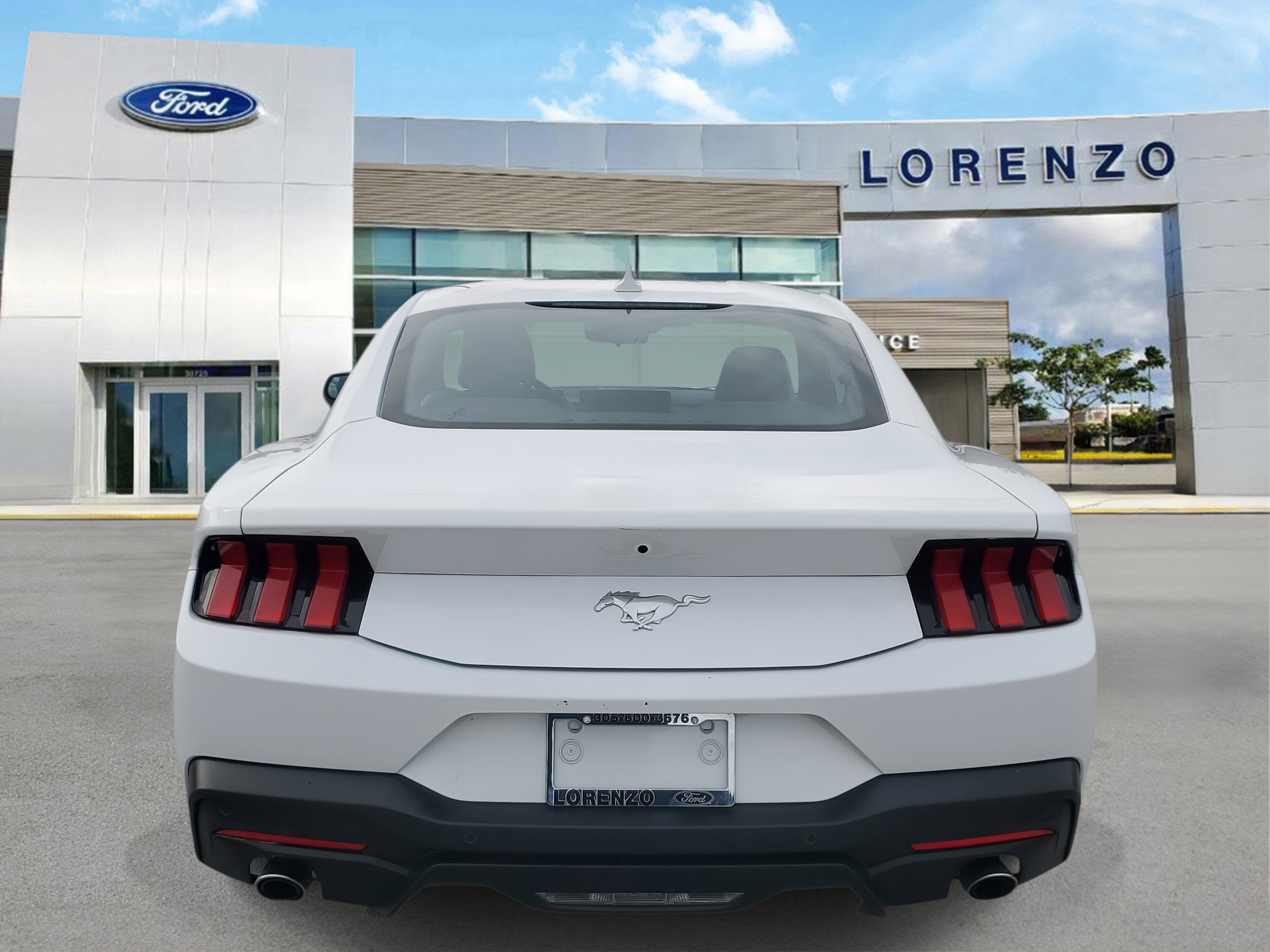 Used 2024 Ford Mustang Coupe image 6