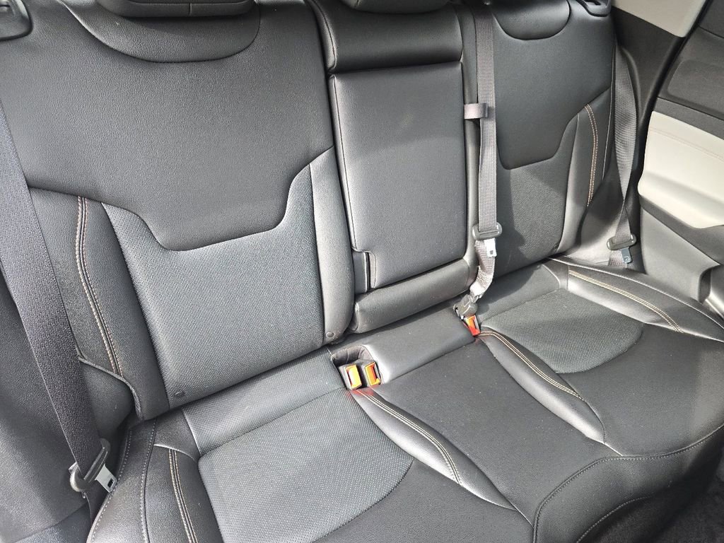 Used 2022 Jeep Compass Limited image 19