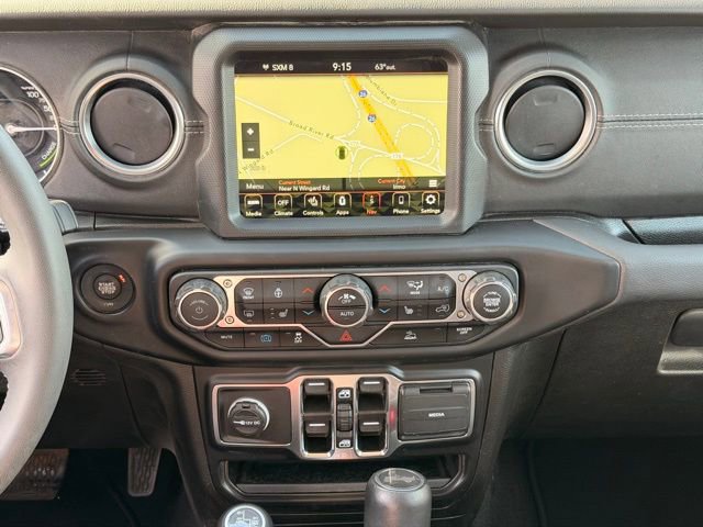 Used 2023 Jeep Wrangler Unlimited Sahara w/ Cold Weather Group AWD/4WD image 15