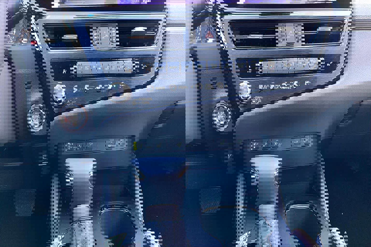 New 2025 Lexus ES 350 image 19