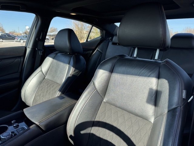 Used 2023 Nissan Maxima SR w/ Sport Mat Group image 13