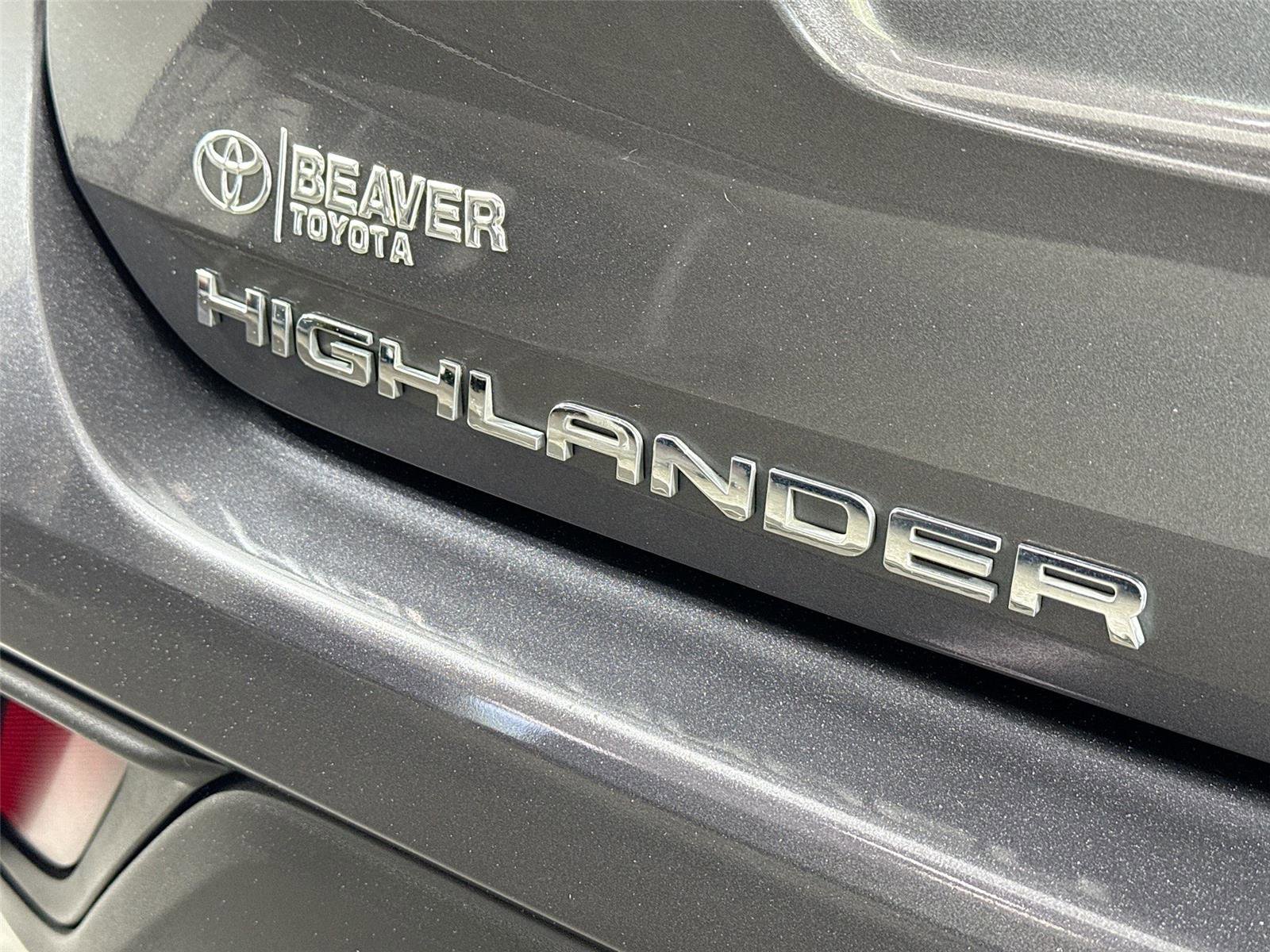 Certified 2023 Toyota Highlander L FWD image 13
