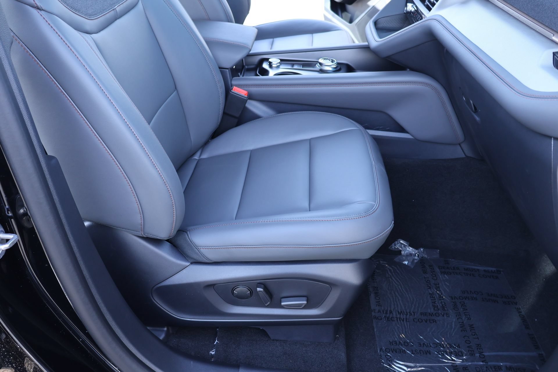 New 2026 Ford Explorer Active w/ Active Comfort Package AWD/4WD image 15