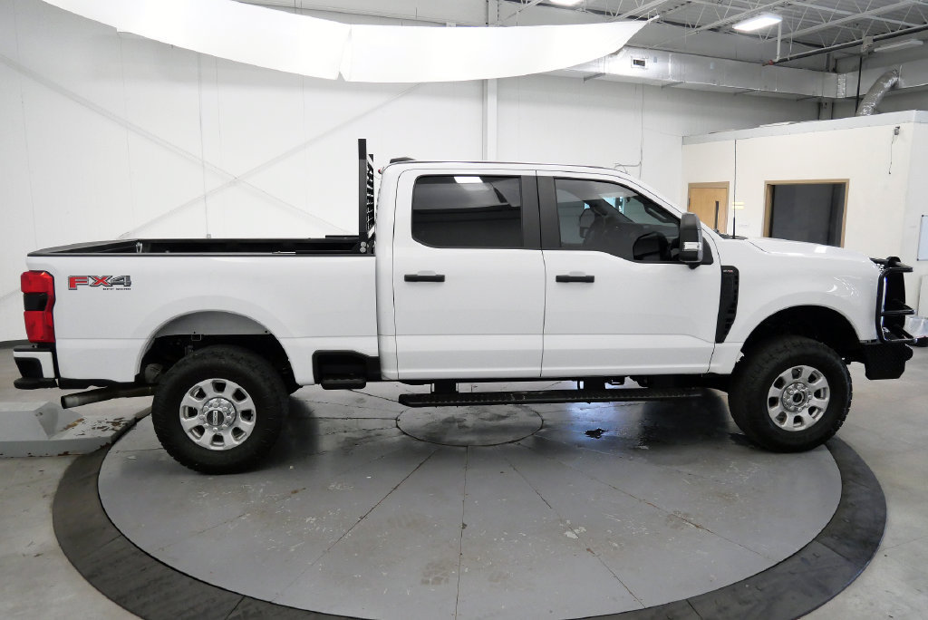 Used 2024 Ford F250 XL w/ STX Appearance Package AWD/4WD image 9