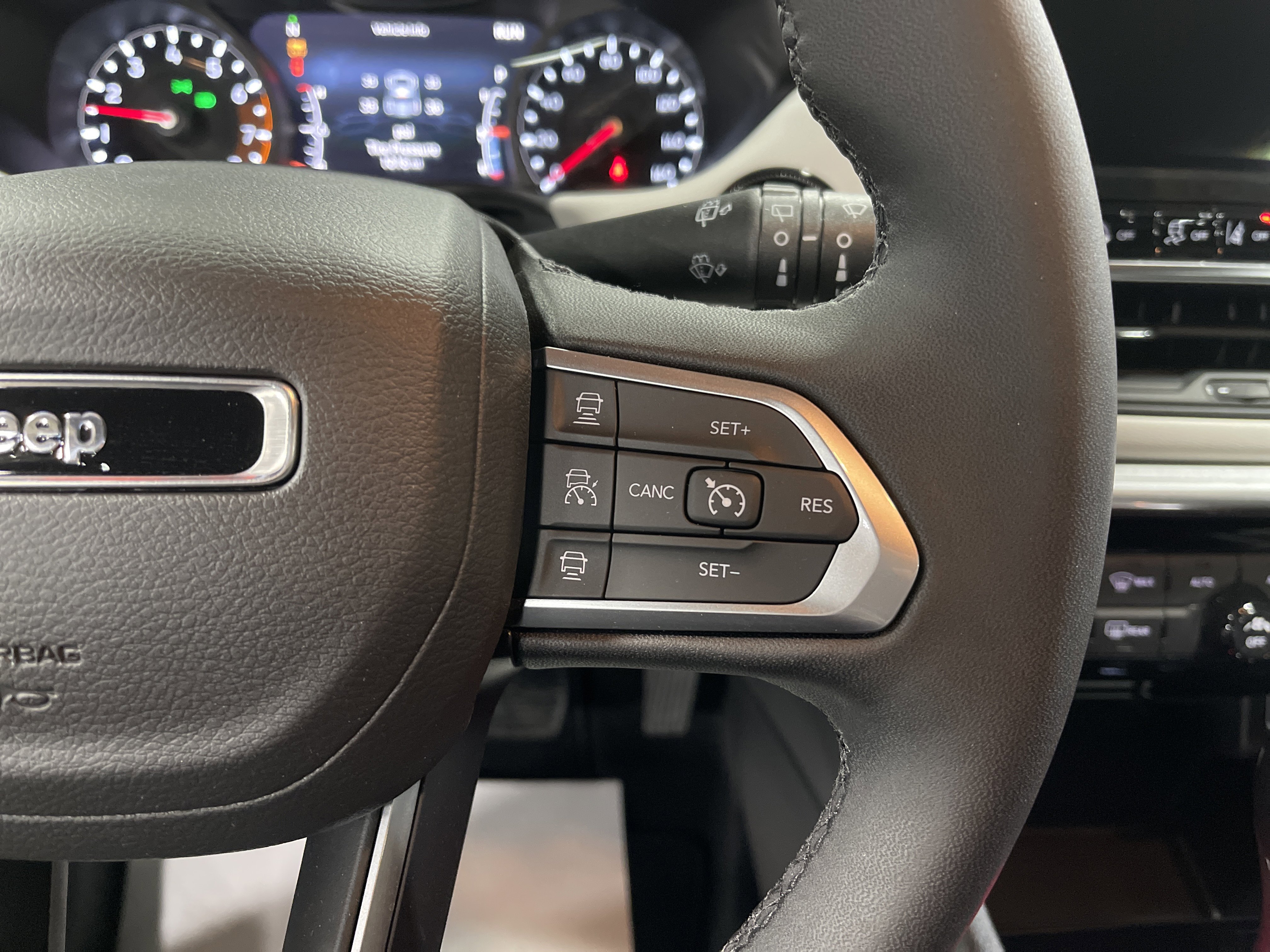 Used 2024 Jeep Compass Limited image 19