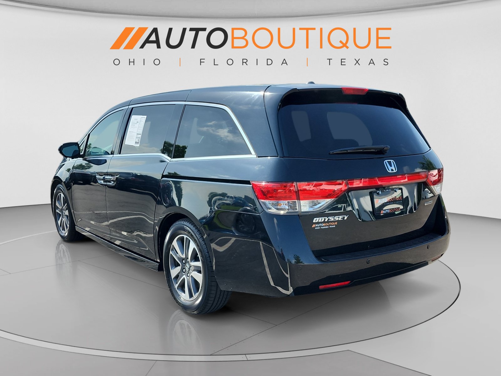 Used 2016 Honda Odyssey Touring image 3