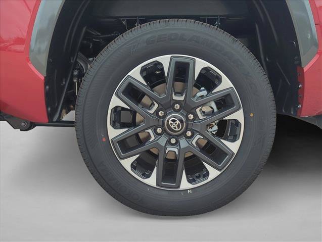 Used 2026 Toyota Tundra Limited AWD/4WD image 9