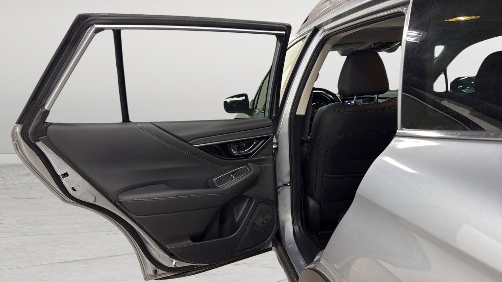 Certified 2021 Subaru Outback Limited image 28