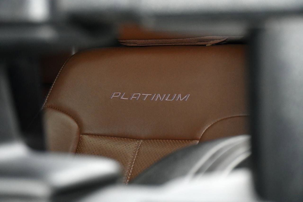 Used 2016 Ford F250 Platinum w/ FX4 Off-Road Package AWD/4WD image 21