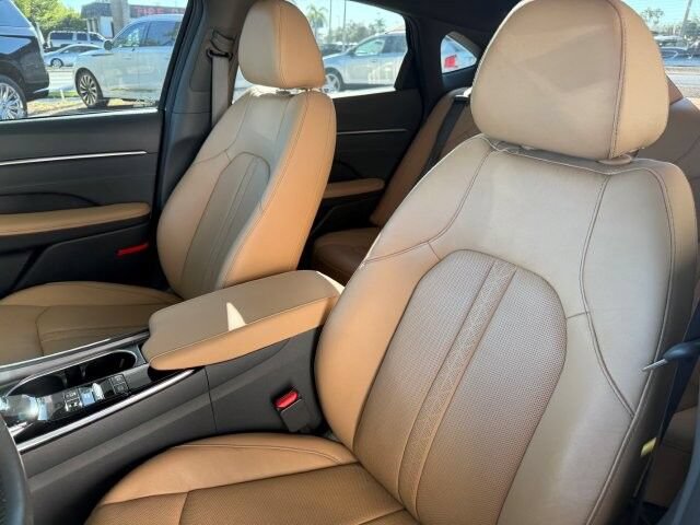 Used 2021 Hyundai Sonata Limited FWD image 12
