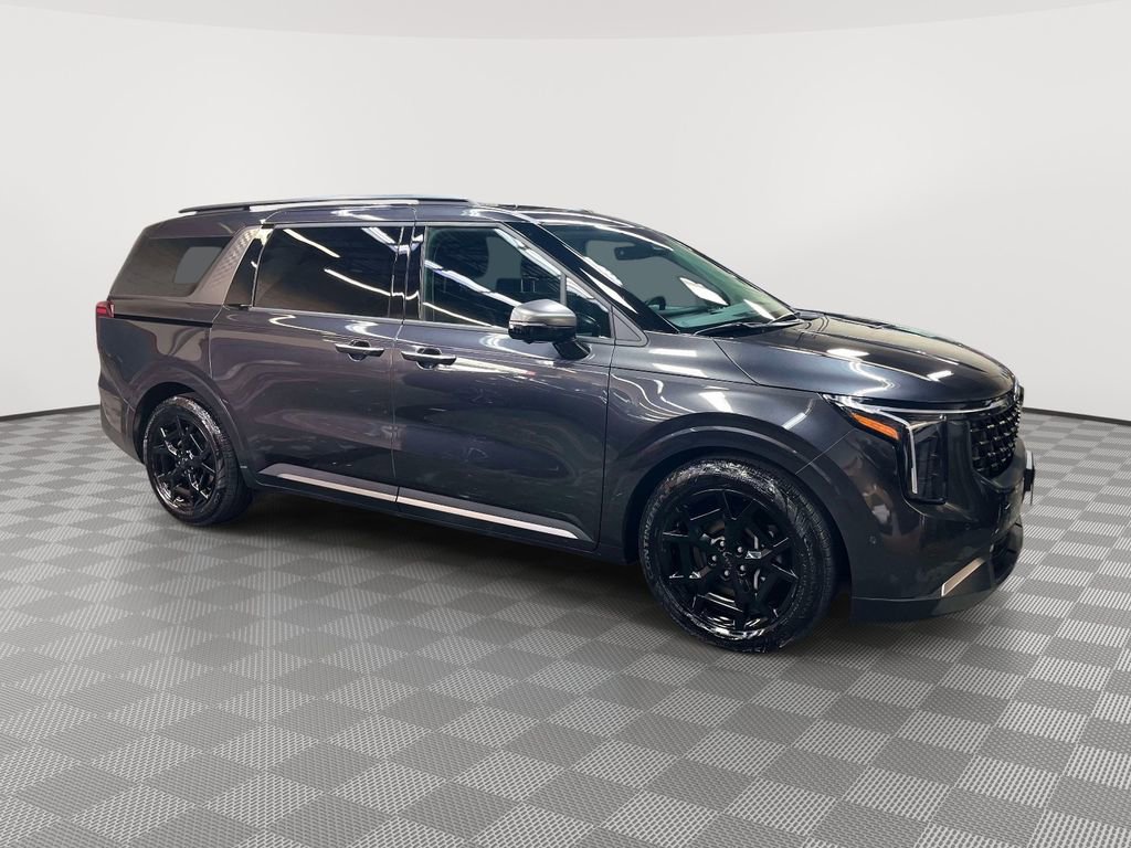 Used 2025 Kia Carnival SX Prestige image 2